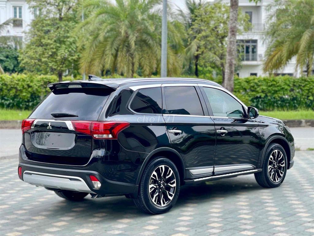 Mitsubishi Outlander Cvt 2020- 65.000km. Mua bán Ô tô tại Quận Long Biên Hà Nội được đăng bởi Mr Tài Oto hình 3