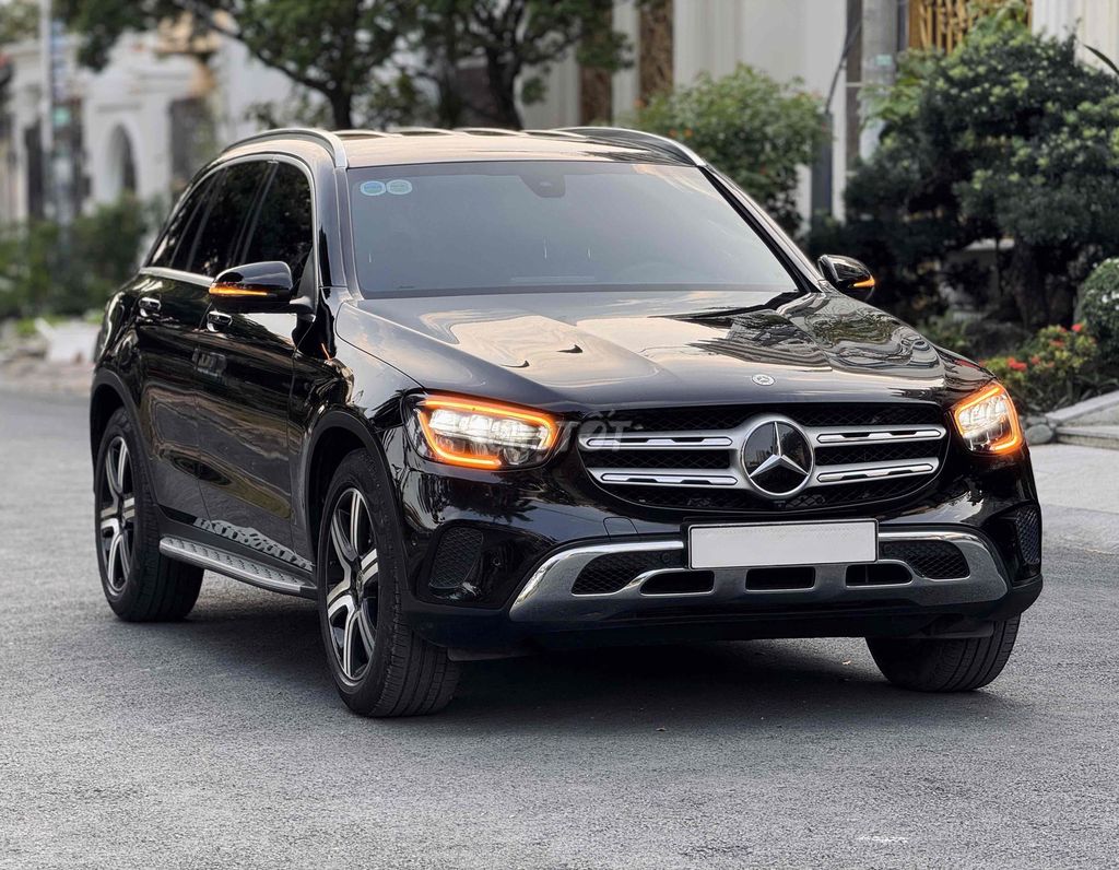 Mercedes Benz GLC 2021 200 4Matic - 43500 km. Mua bán Ô tô tại Quận Bình Tân Tp Hồ Chí Minh được đăng bởi Huỳnh Thiên Bảo hình 2