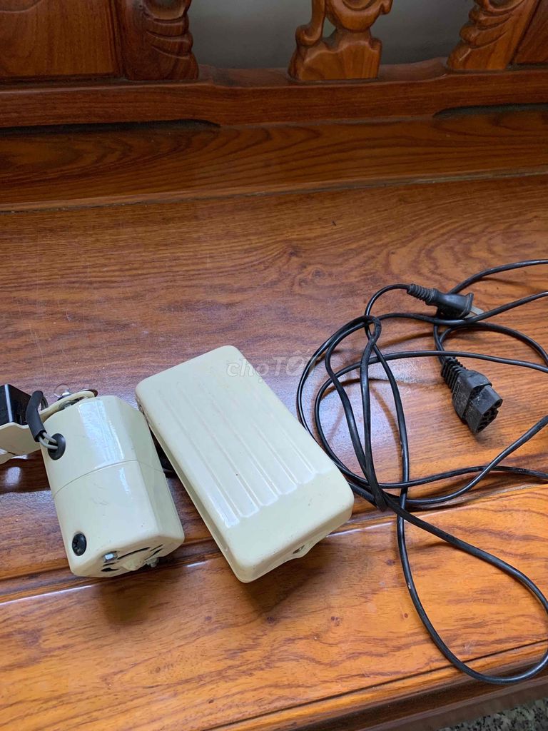 Phụ kiện máy may màu Kem đã sử dụng. Mua bán Đồ chuyên dụng, Giống nuôi trồng tại Huyện Cần Giuộc Long An được đăng bởi Ngọc Ngọc hình 1