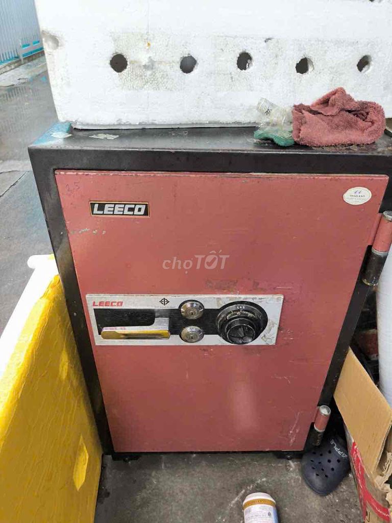Két sắt LEECO Đỏ .biết mật khẩu .bị mất chìa khoá. Mua bán Nội thất, đồ gia dụng khác tại Quận Phú Nhuận Tp Hồ Chí Minh được đăng bởi Bông Lê hình 1