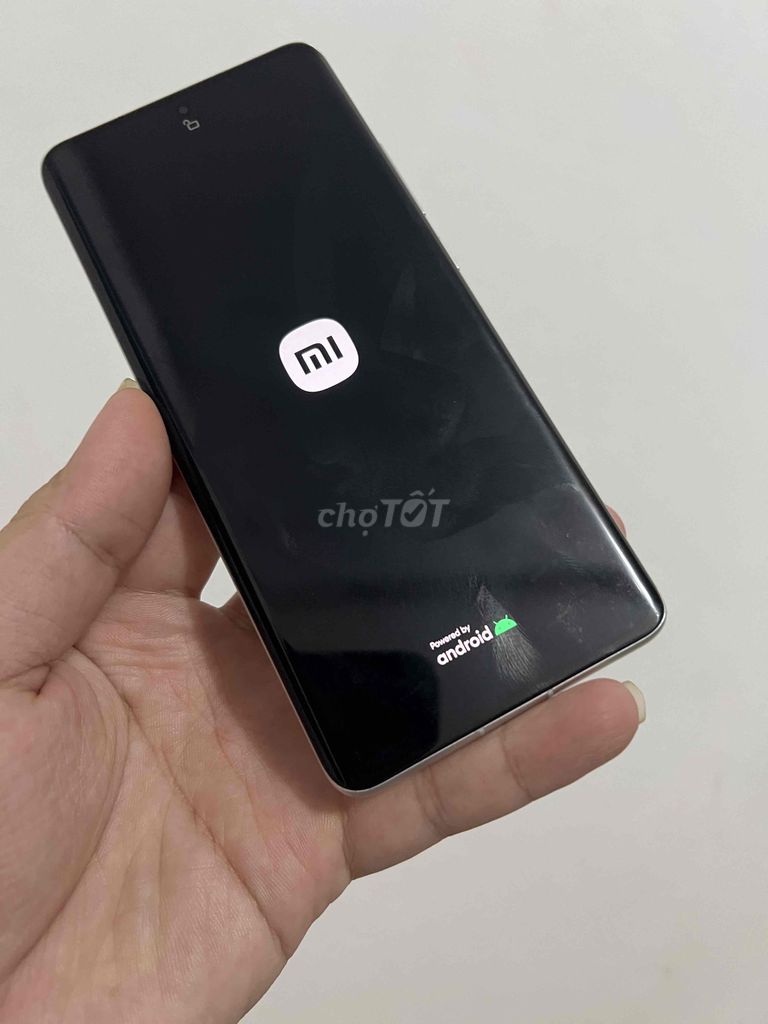 xiaomi 12s trắng đẹp 99. quốc tế room TN. Mua bán Điện thoại tại Quận Hoàng Mai Hà Nội được đăng bởi Trần Roanh hình 1