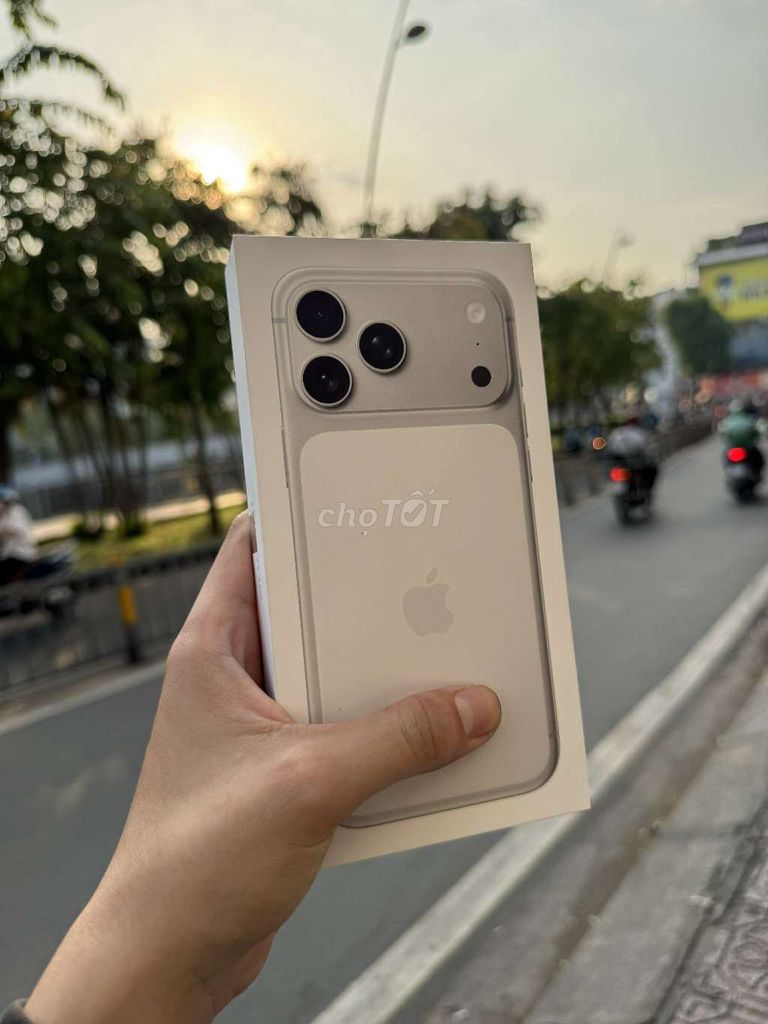 Apple iPhone 17 Pro Max 256GB Trắng Mới. Mua bán Điện thoại tại Quận Bình Thạnh Tp Hồ Chí Minh được đăng bởi Duy Lộc hình 1