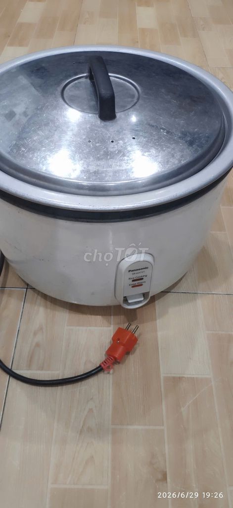 Nồi cơm điện công nghiệp Panasonic. Mua bán Bếp, lò, đồ điện nhà bếp tại Thành phố Biên Hòa Đồng Nai được đăng bởi Quân hình 1