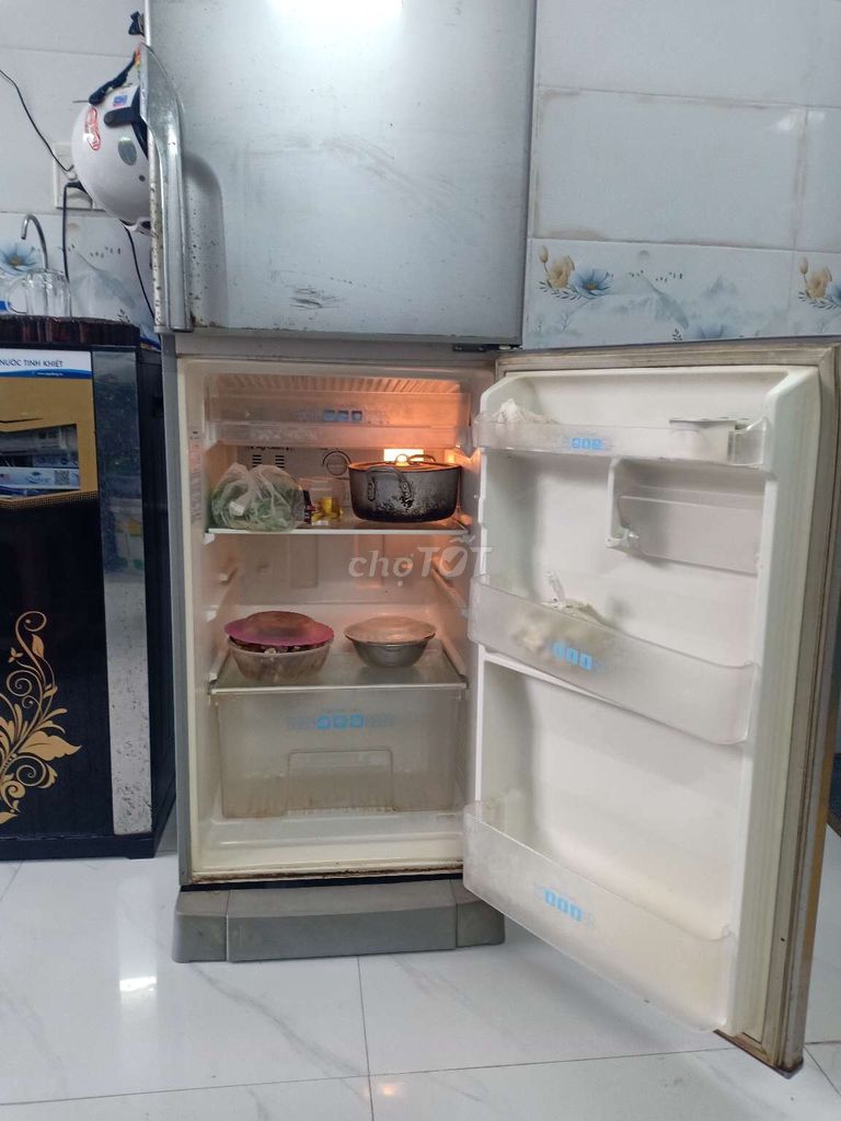 Tủ lạnh Panasonic 180 lít Đã sử dụng. Mua bán Tủ lạnh tại Quận Liên Chiểu Đà Nẵng được đăng bởi ngọc hình 1