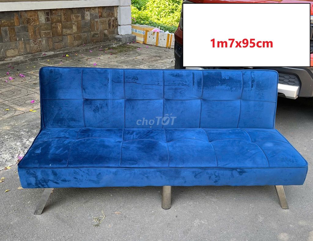 Ghế sofa bọc vải nhung màu xanh chân inox thanh lý