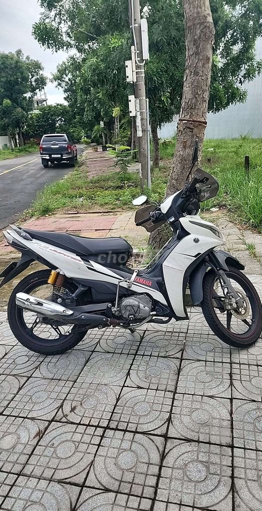 Yamaha Jupiter FI 2016 белый 12000 км
