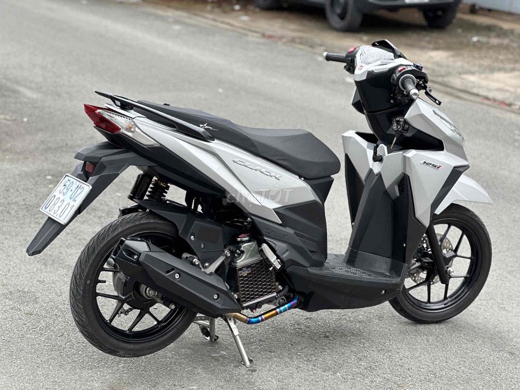 Honda Vario 125 2017 Bạc 30000 km. Mua bán Xe máy tại Quận Bình Tân Tp Hồ Chí Minh được đăng bởi NMT hình 8
