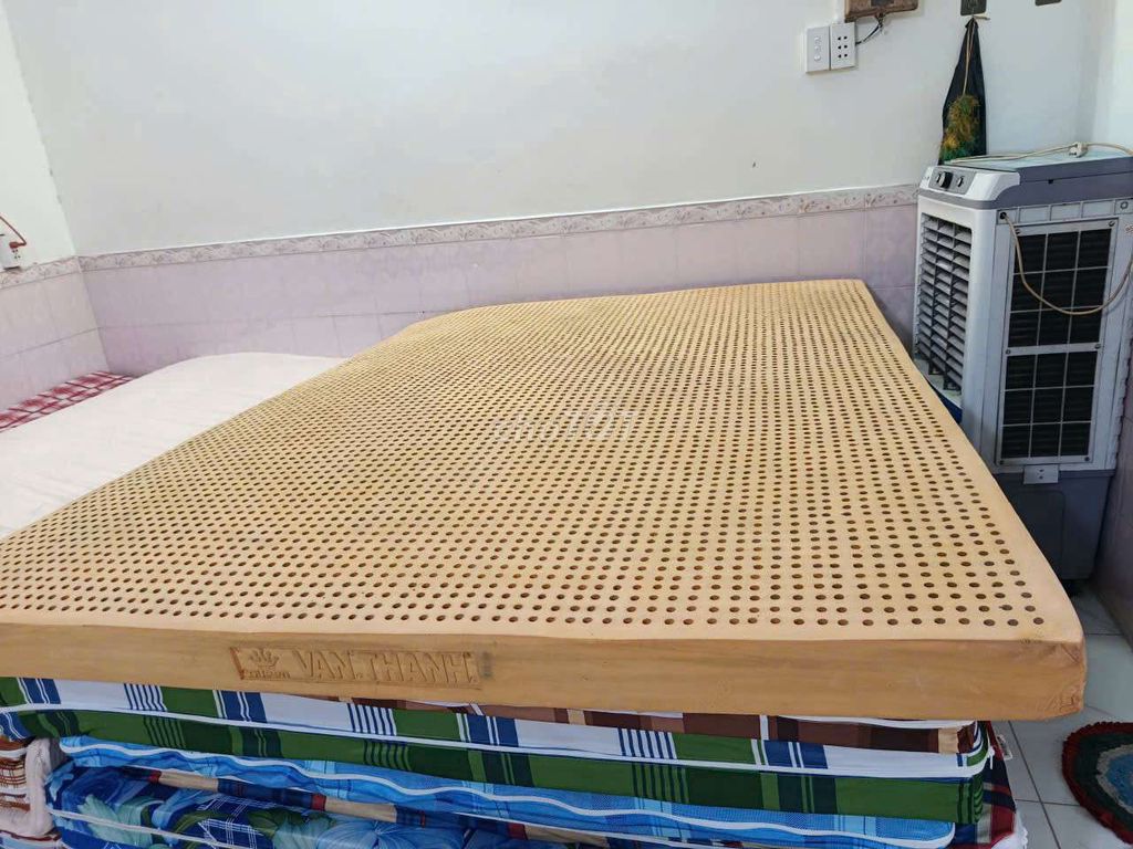 Nệm cao su Vạn Thành 1m6x2m Vàng kem. Mua bán Giường, chăn ga gối nệm tại Quận 12 Tp Hồ Chí Minh được đăng bởi Lâm hình 1