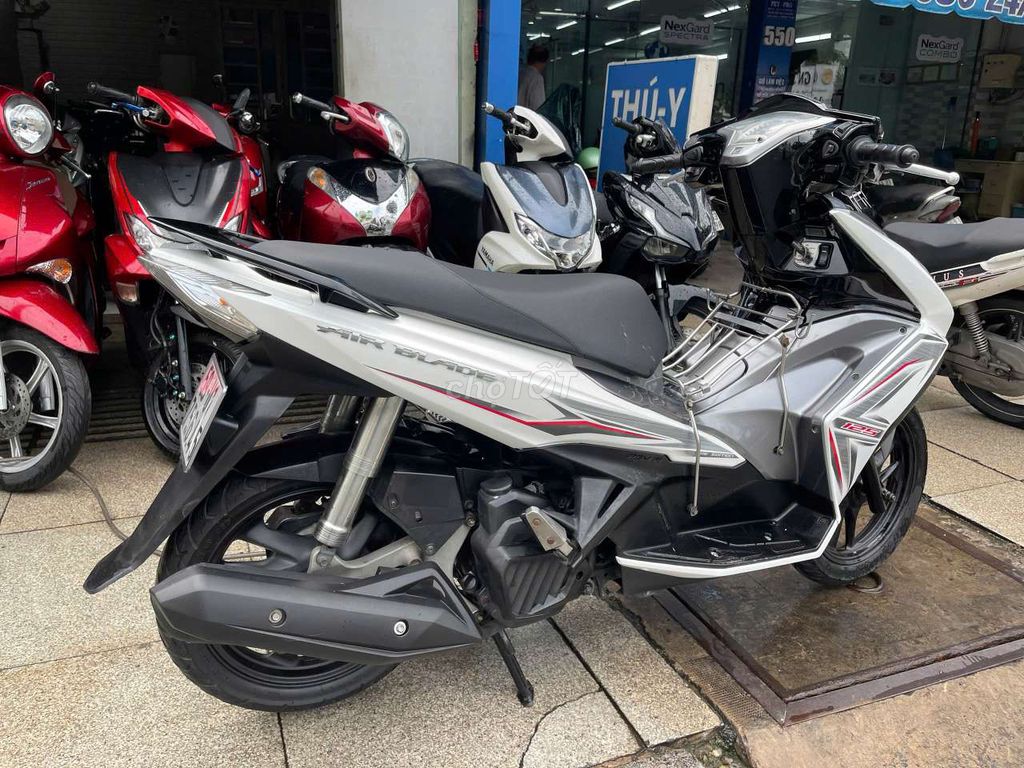 Honda Air Blade FI 2014 Серебристо-белый