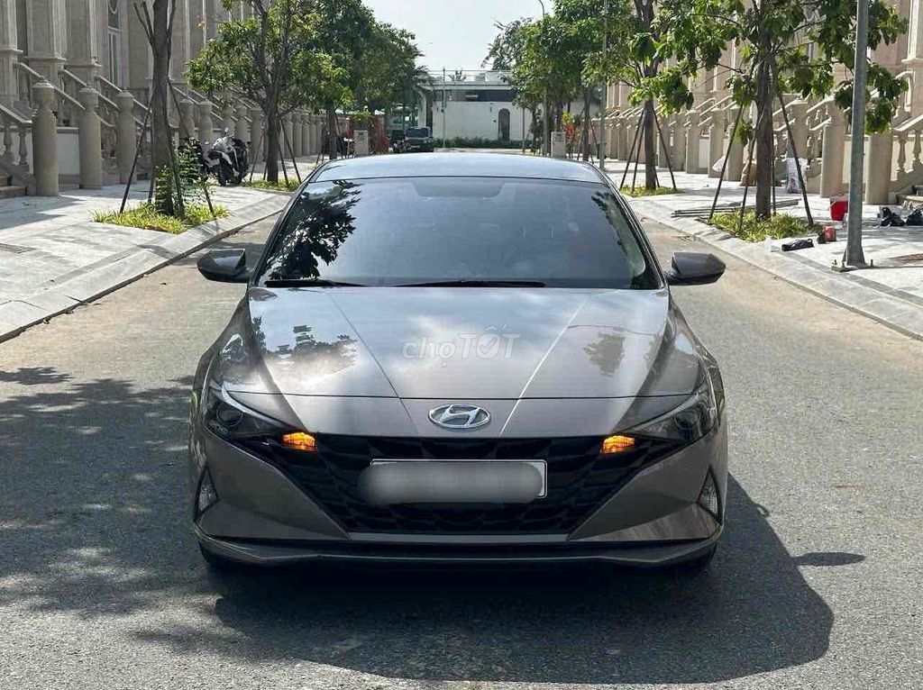 Hyundai Elantra 2023 1.6 AT Tiêu chuẩn  - 24000 km