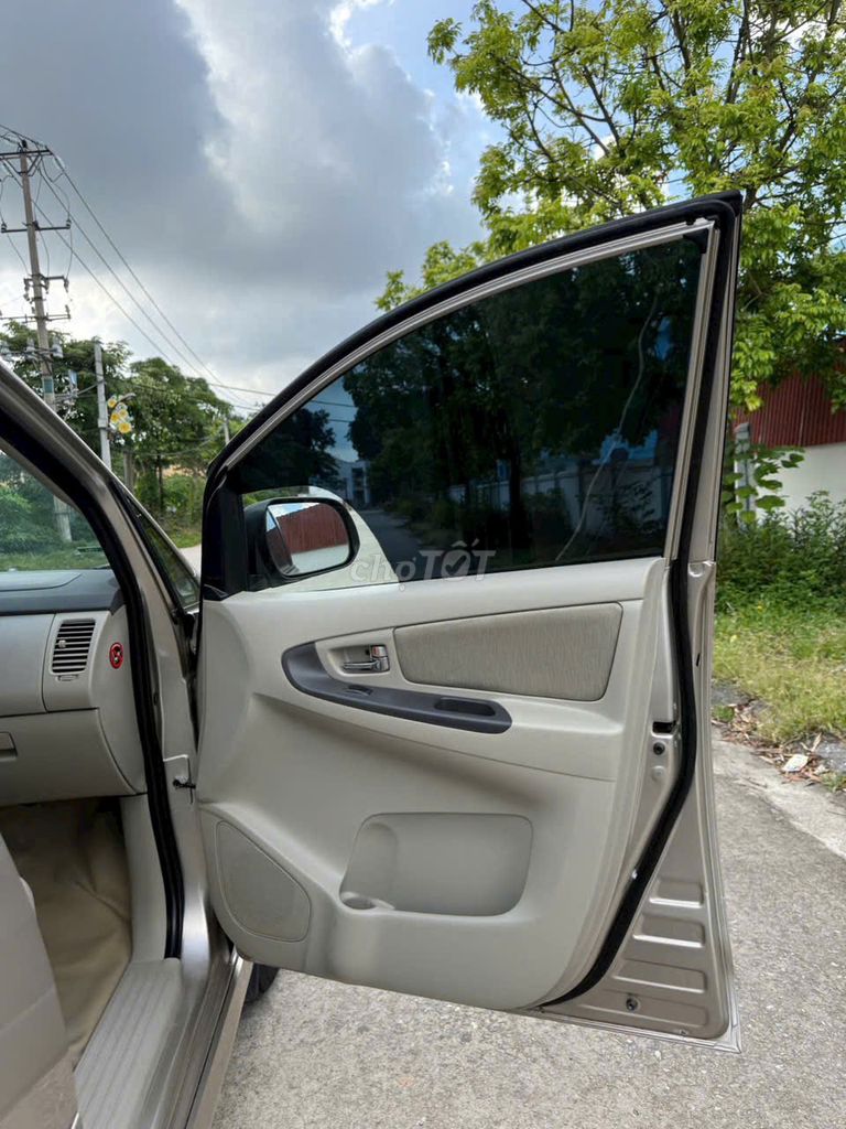 Toyota Innova 2015  - 10000 km,số sàn. Mua bán Ô tô tại Huyện Đông Anh Hà Nội được đăng bởi siêu thị ô tô Nhật Bắc hình 8