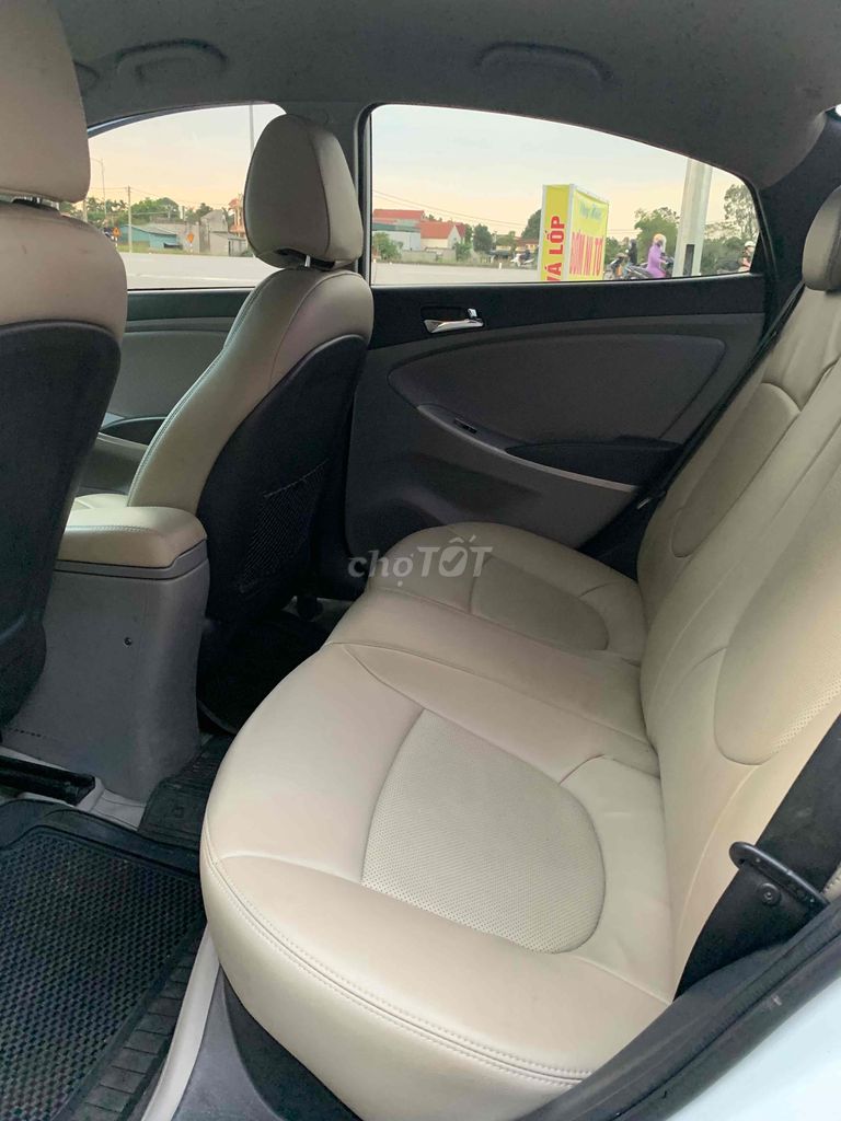 Hyundai Accent 2013 nhập số tđ. Mua bán Ô tô tại Huyện Đông Sơn Thanh Hóa được đăng bởi Xe cũ Thanh Hoá hình 5