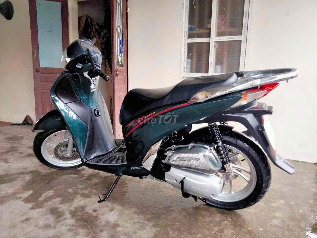 cần bán xe SH 2015. Mua bán Xe máy tại Huyện Thanh Liêm Hà Nam được đăng bởi Quang Nguyễn hình 1