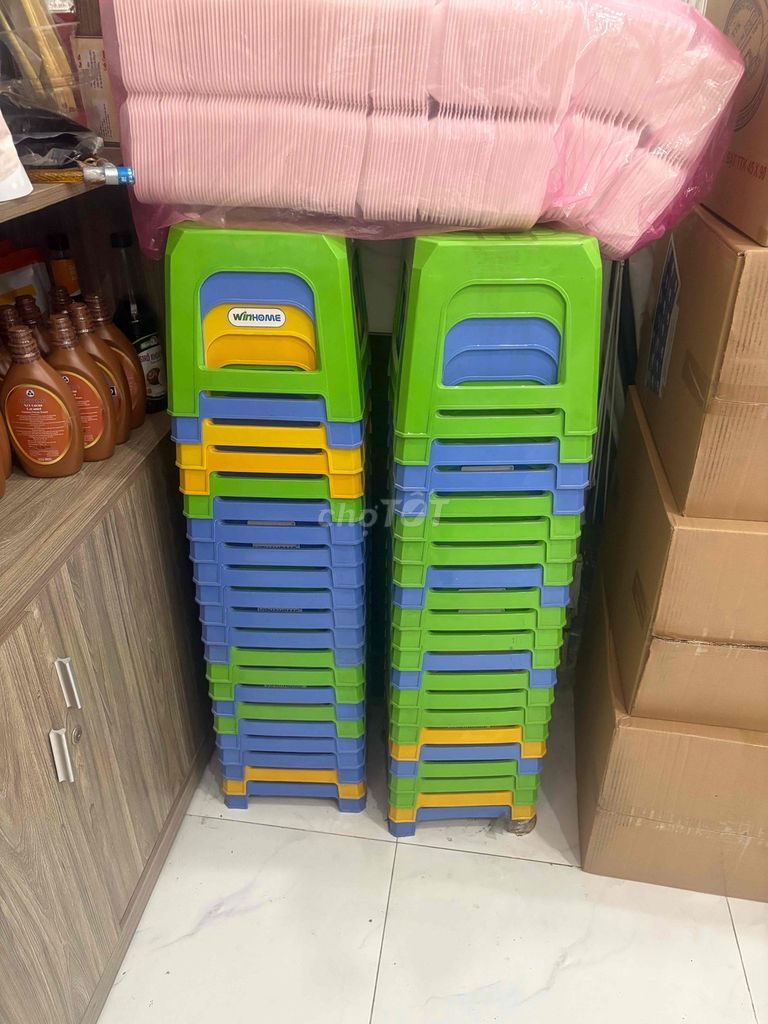 Bán ghế nhựa và thùng xốp nhỏ. Mua bán Nội thất, đồ gia dụng khác tại Quận Bình Thạnh Tp Hồ Chí Minh được đăng bởi Ha Hieu Nghia hình 1