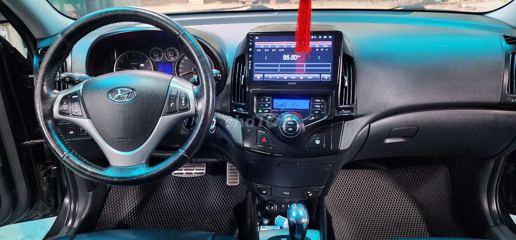 Hyundai i30 Đen 5 chỗ Số tự động. Mua bán Ô tô tại Quận Nam Từ Liêm Hà Nội được đăng bởi TIẾN DŨNG hình 9