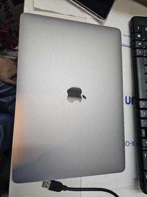 Bán Macbook pro core i7 2016 touchbar. Mua bán Laptop tại Quận 11 Tp Hồ Chí Minh được đăng bởi Van Long