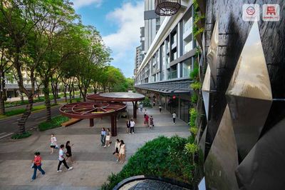 Shophouse có sẵn HĐ thuê 5 năm, cho thuê 1.8 tỷ/năm, sở hữu lâu dài. Mua bán văn phòng, mặt bằng kinh doanh tại Quận Tân Phú Tp Hồ Chí Minh được đăng bởi Vân Anh