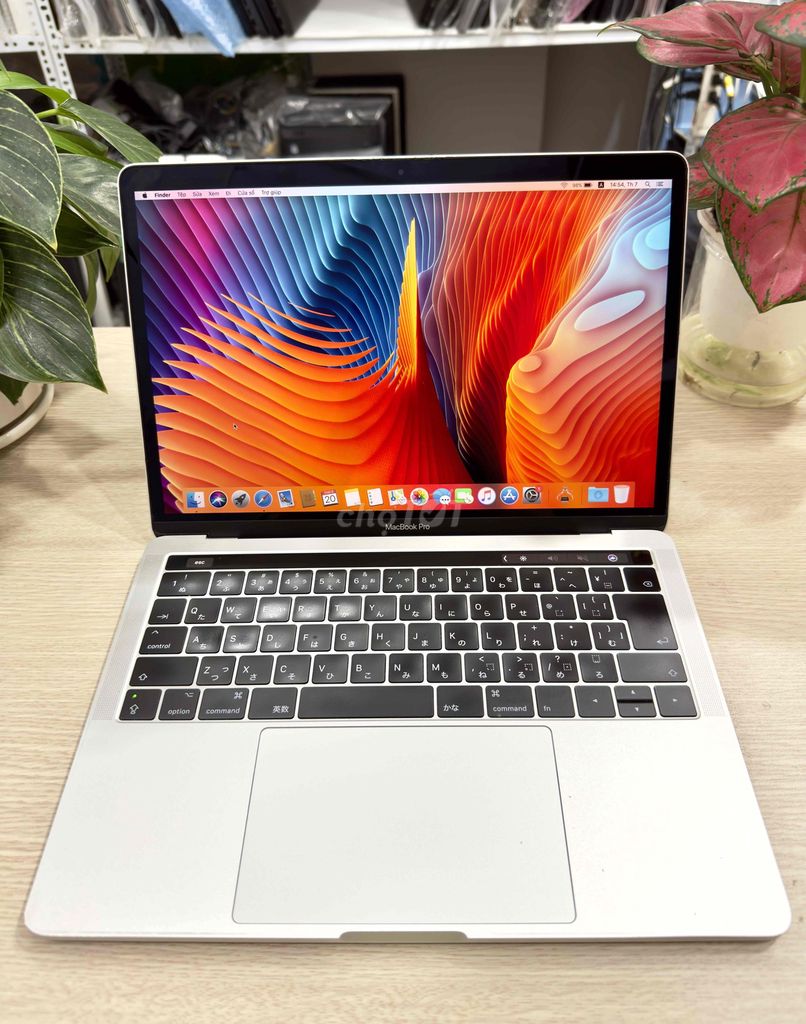 Macbook Pro 2017 i5 Ram 8 SSD 512GB zin 13” touch. Mua bán Laptop tại Quận Hai Bà Trưng Hà Nội được đăng bởi Akiba shop hình 1