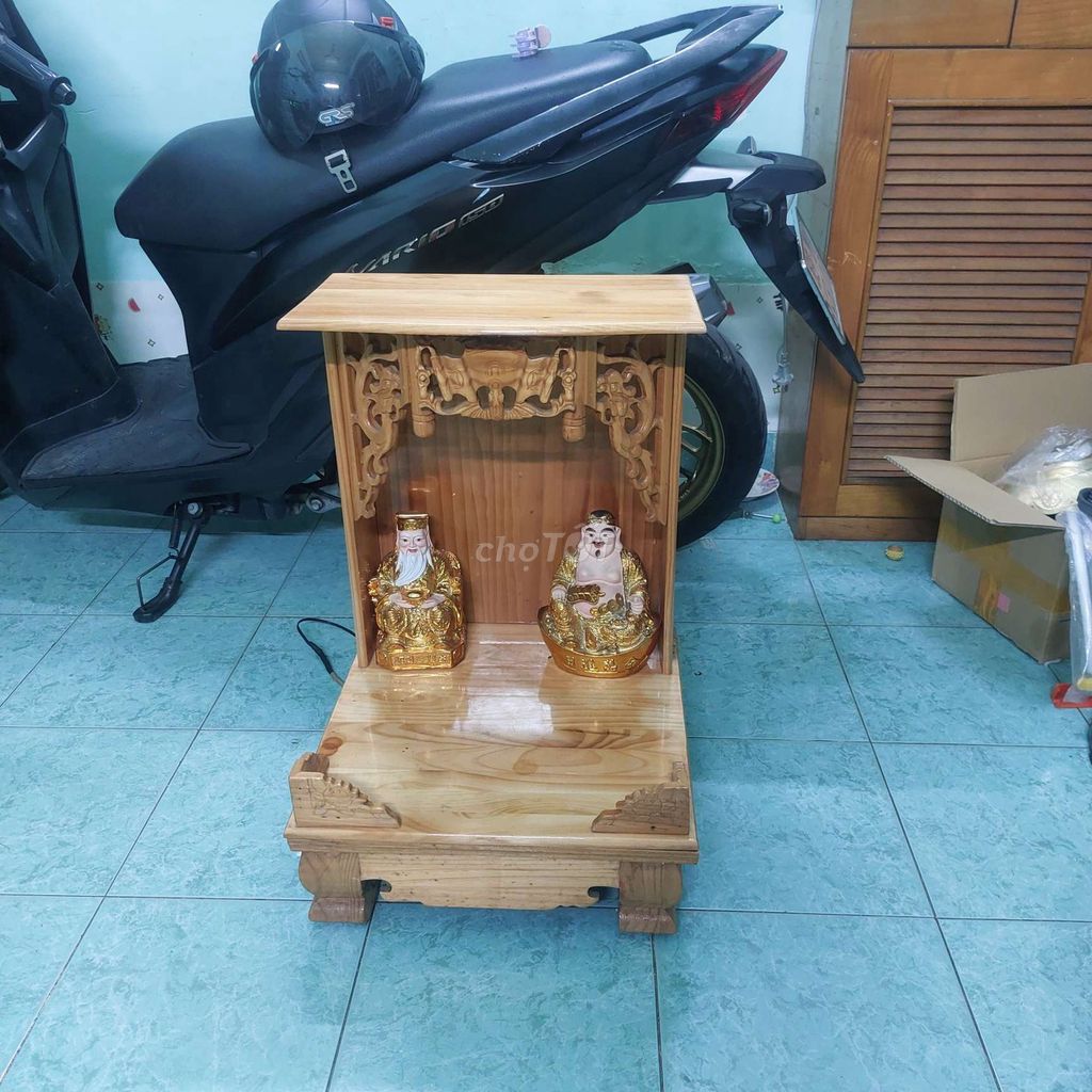 Bàn thờ ông địa thần tài bằng gỗ 62x42x42 cm. Mua bán Nội thất, đồ gia dụng khác tại Quận Tân Phú Tp Hồ Chí Minh được đăng bởi LÊ THƯ hình 1