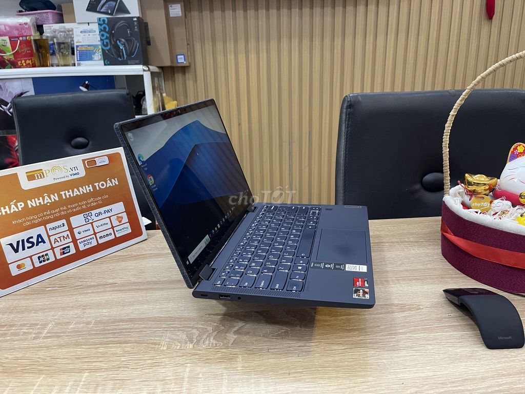 YOGA 6- 13 inch 2 in 1 Ryzen 5 Pro 4650U , Touch