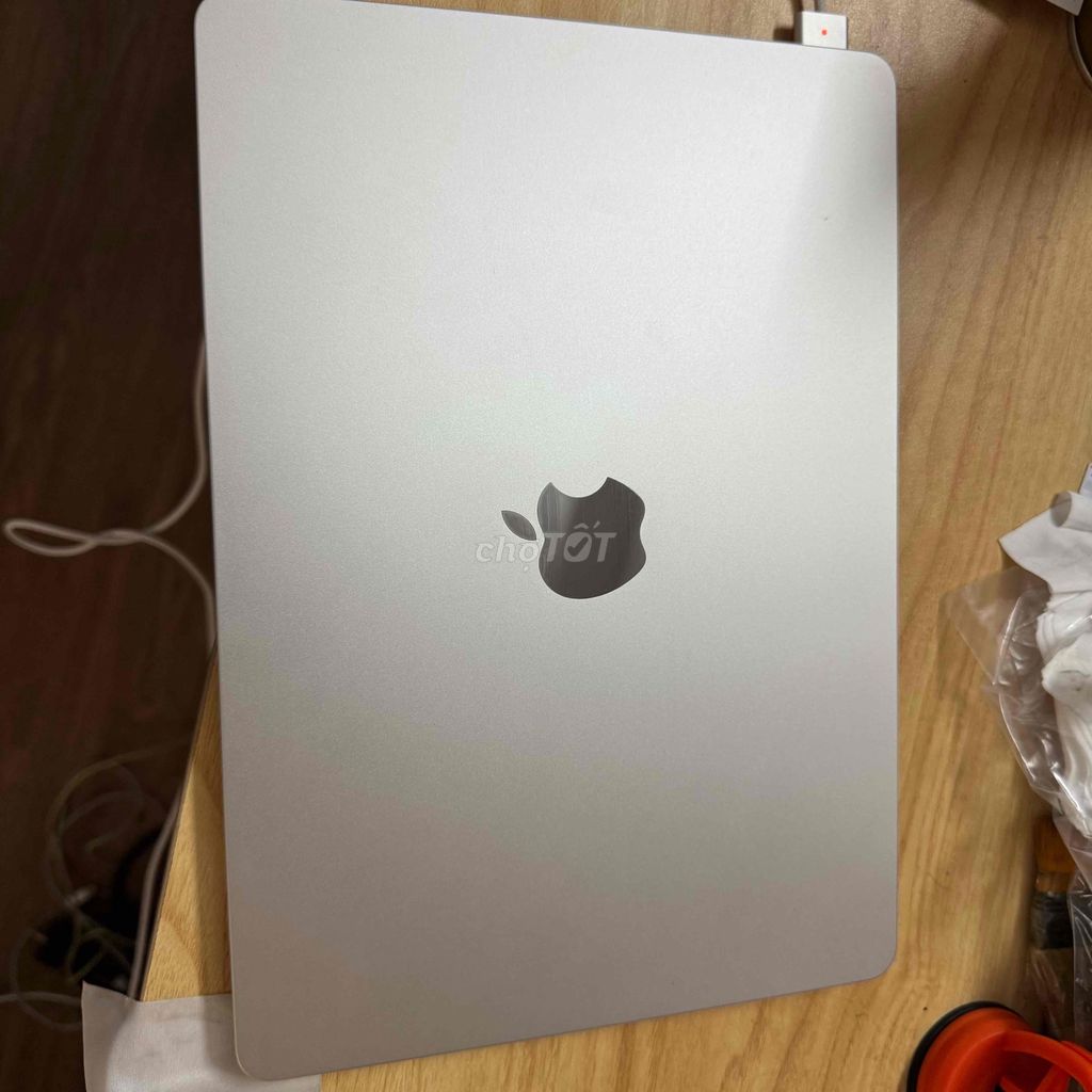 Macbook Air 13” M4 2025 16g/256 vàng 23 lần sạc. Mua bán Laptop tại Quận 3 Tp Hồ Chí Minh được đăng bởi Phúc Nguyễn hình 1