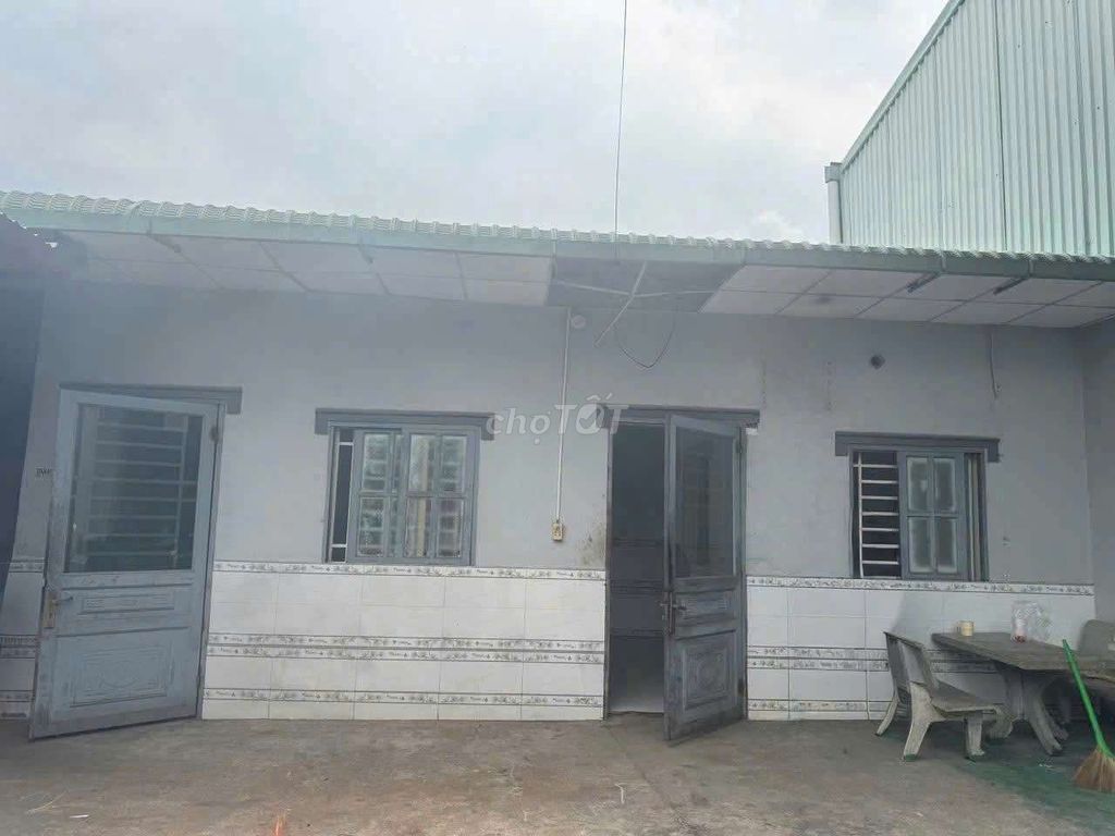 Cho thuê 800m2 / giá 35 tr có bình điện sx đa ngành nghề