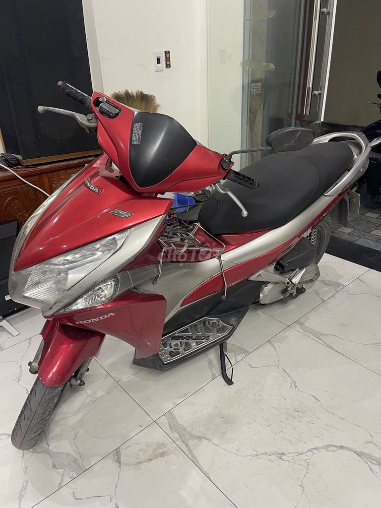 Honda Air Blade 2011 màu Đỏ. Mua bán Xe máy tại Quận Lê Chân Hải Phòng được đăng bởi Đức Phạm tuấn hình 3