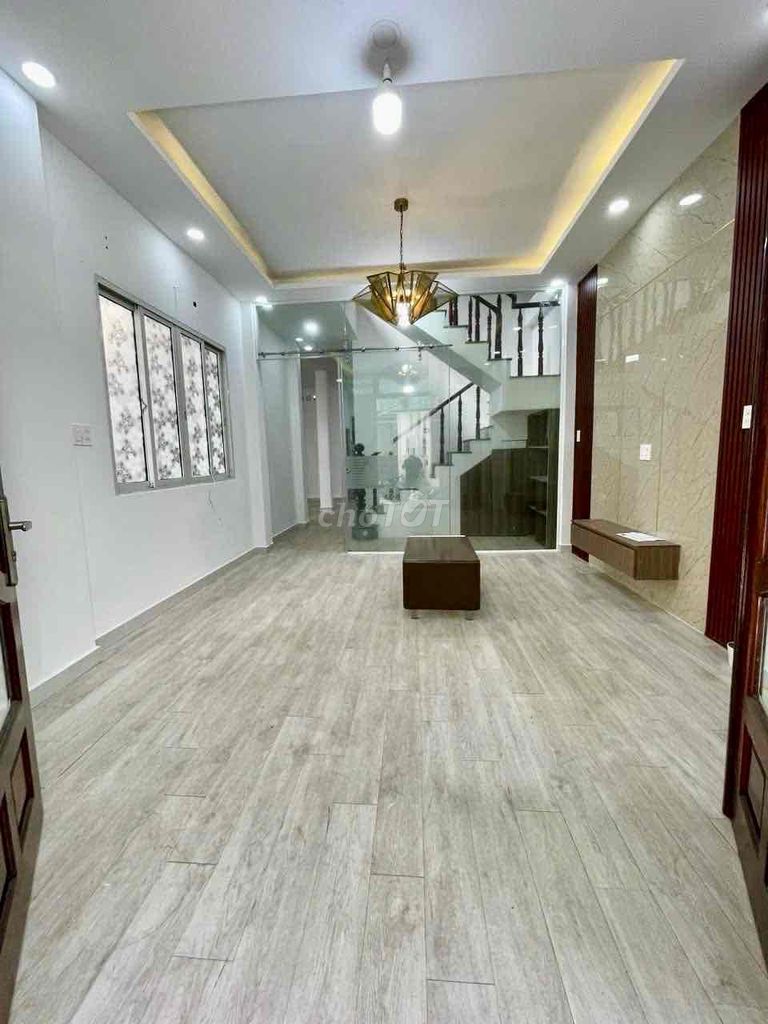 Nhà Mới 5,5x15m 1Lầu (3PN 2WC) Hẻm 4m. Khu Ấp Chiến Lược. Bình Tân