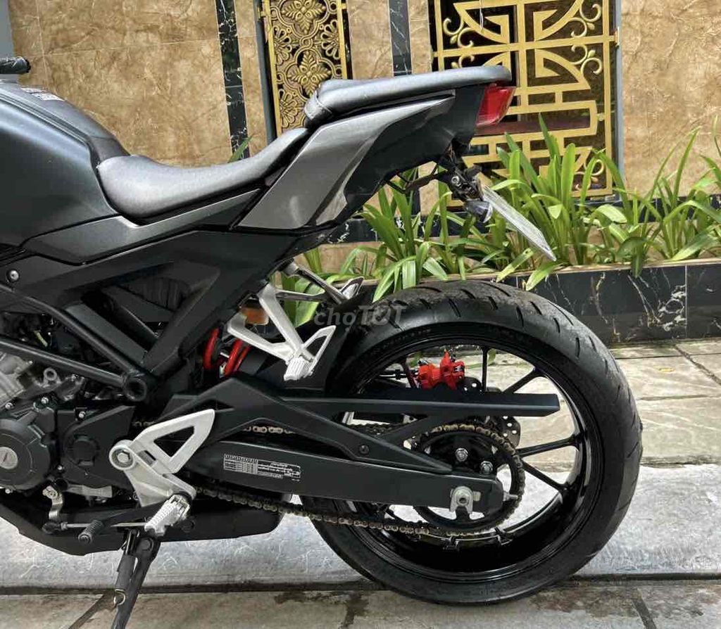 HONDA CB150R ABS FI cuối 2021 biển số tp xe Lướt. Mua bán Xe máy tại Quận Cầu Giấy Hà Nội được đăng bởi Tong motor xe may hình 3