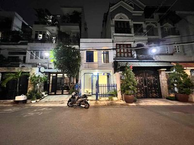 Аренда · 2 комн. · 80 м² · Quận Tân Phú, ул. Đường Thoại Ngọc Hầu