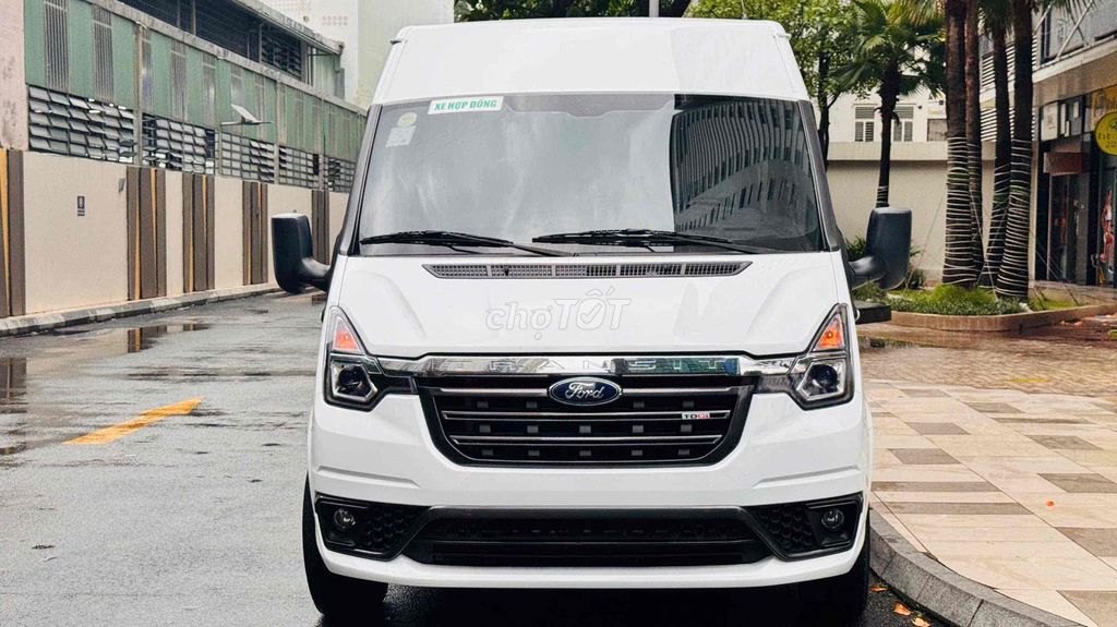 Ford Transit 2024, пробег 36 000 км, отличное состояние, много допов