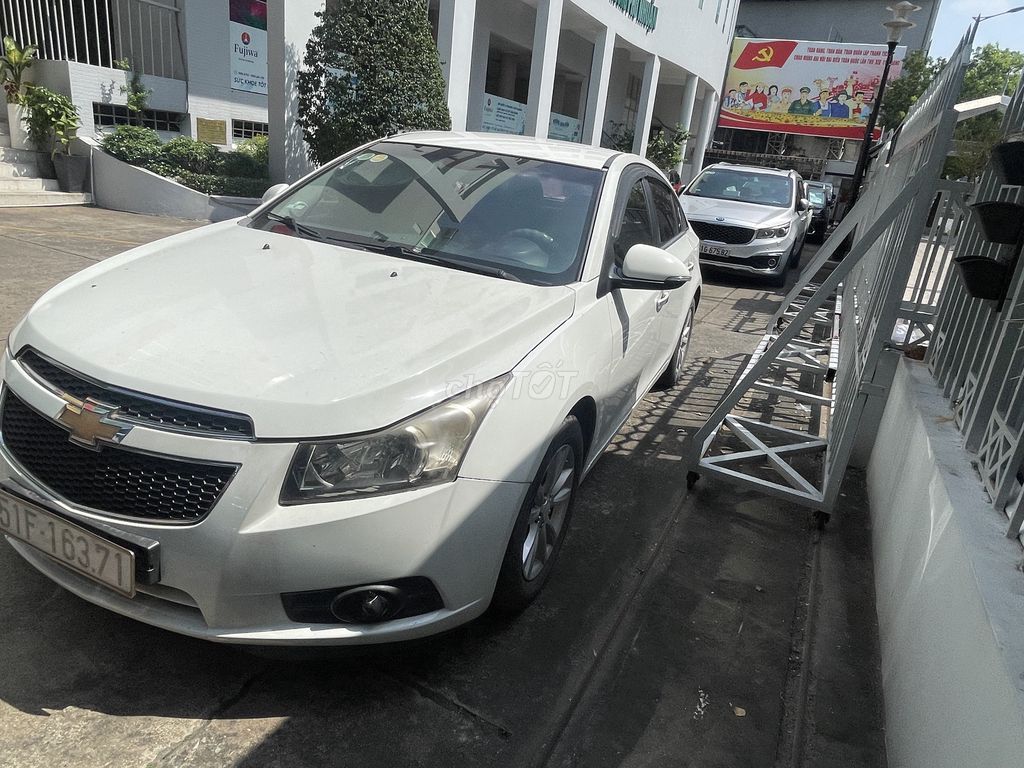 Cheverlet 2017 + màu trắng. Mua bán Ô tô tại Quận 12 Tp Hồ Chí Minh được đăng bởi vlog vvngoc hình 8