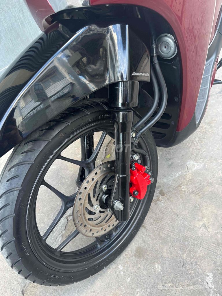 ShMode đời 2015 chìa khoá máy zin êm đúng chủ 31tr. Mua bán Xe máy tại Quận Ninh Kiều Cần Thơ được đăng bởi CHXM Thanh Hồng hẻm 233 hình 4