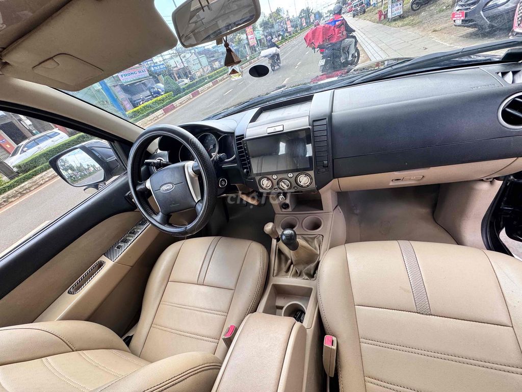 Ford Everest 2014 2.5L 4x4 MT - 150 km. Mua bán Ô tô tại Thành phố Pleiku Gia Lai được đăng bởi Ông Đặng hình 13
