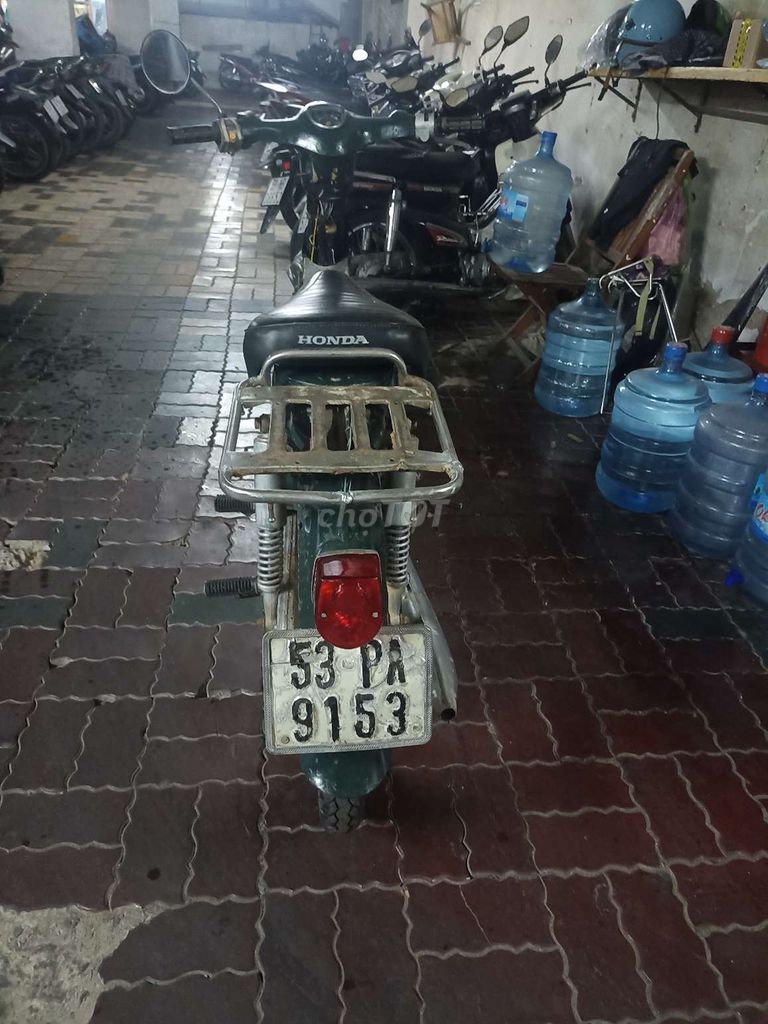 Honda Cub 81 50 học sinh zin đẹp máy êm giấy TPHCM. Mua bán Xe máy tại Quận 10 Tp Hồ Chí Minh được đăng bởi văn phúc  hình 2