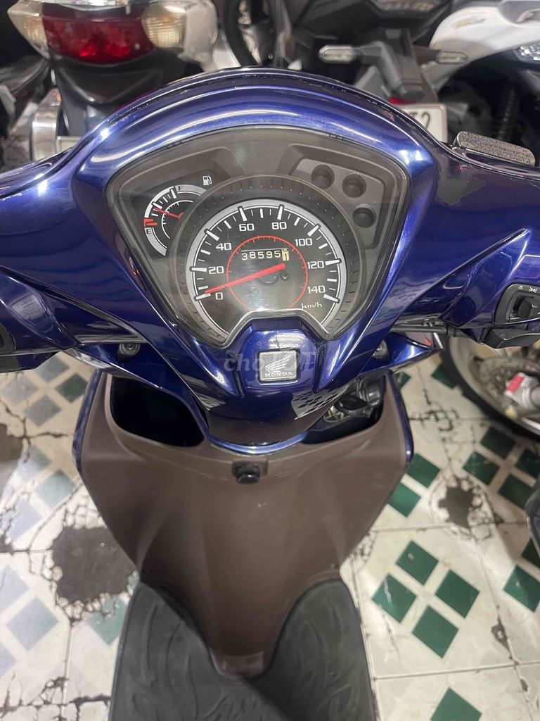 Honda Vision Xanh dương 36595 km. Mua bán Xe máy tại Huyện Hóc Môn Tp Hồ Chí Minh được đăng bởi Phạm chung hình 3