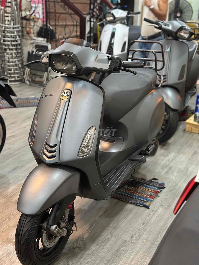 Vespa sprint 2016 bạc pocher siêu đẹp nợ xấu 13tr. Mua bán Xe máy tại Quận Thanh Khê Đà Nẵng được đăng bởi Xe Máy Cũ Hải Nguyễn hình 2