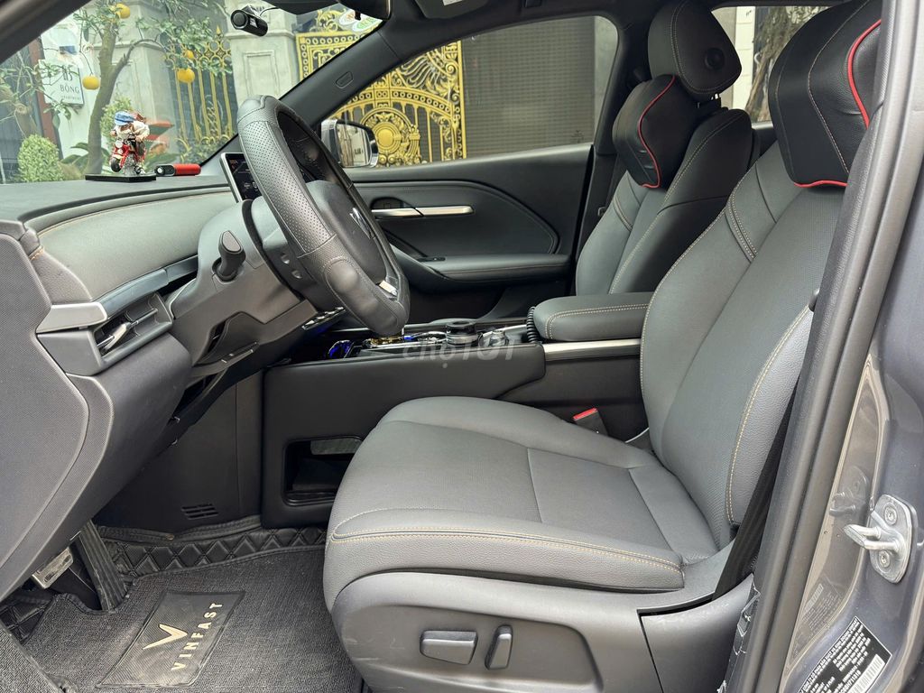 VinFast VF 6 Plus mua pin 2025. Mua bán Ô tô tại Quận Long Biên Hà Nội được đăng bởi PHÚC LÂM  AUTO hình 9