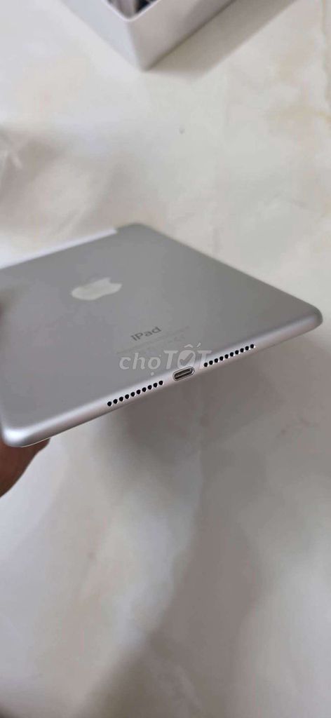 Apple iPad Mini 4 Bạc Như mới. Mua bán Máy tính bảng tại Thành phố Thủ Đức Tp Hồ Chí Minh được đăng bởi bb phạm hình 1