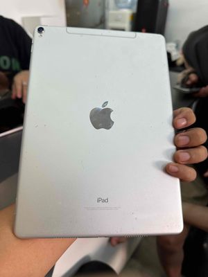 bán ipad pro 2017 nứt màn sài bth. Mua bán Máy tính bảng tại Thành phố Buôn Ma Thuột Đắk Lắk được đăng bởi Đức Minh