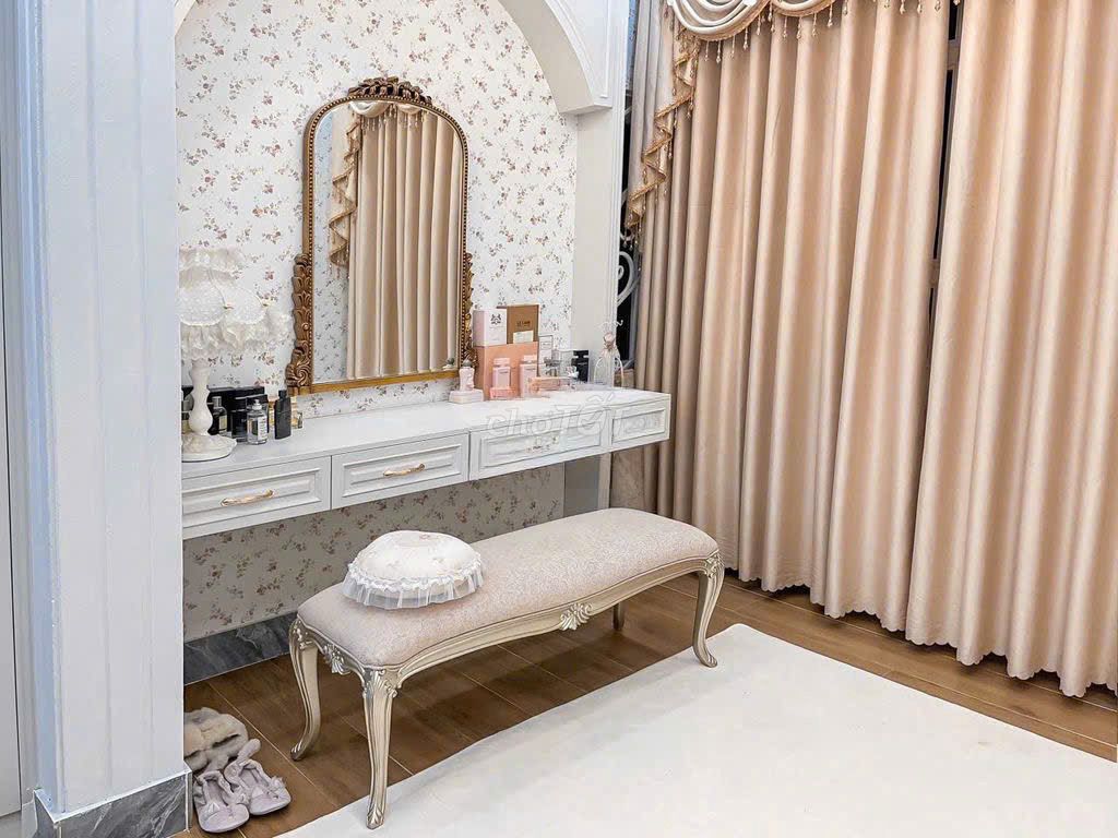 Красивый дом на улице Хоанг Хоа Тхам, 50 кв.м, 7 этажей