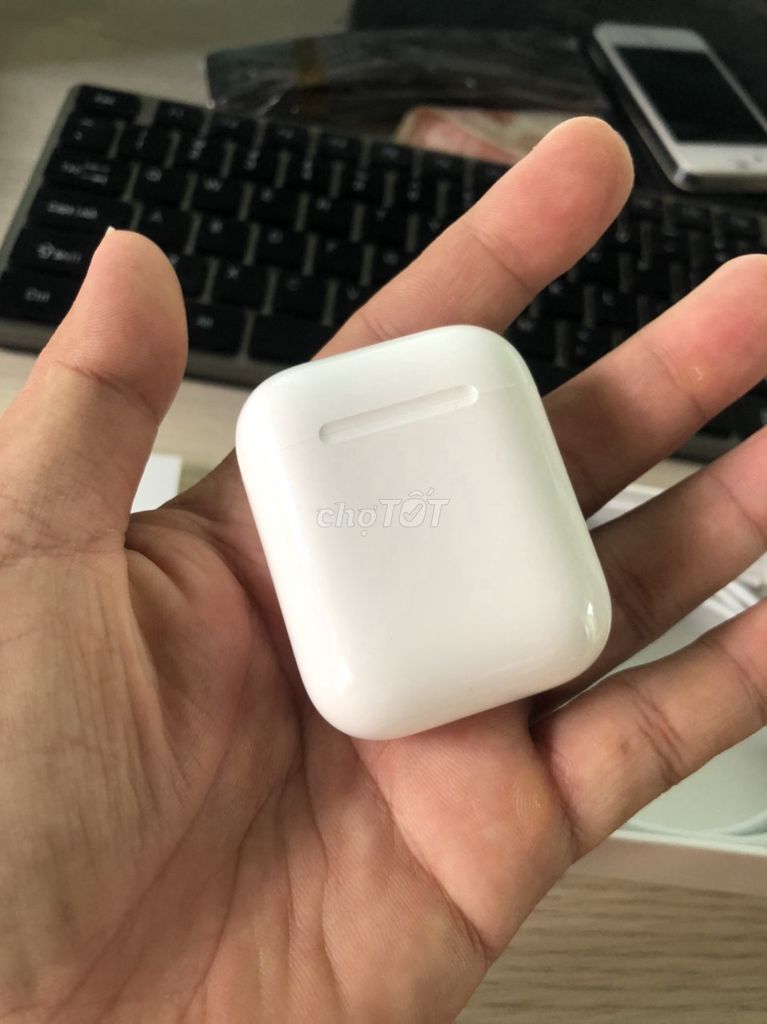 0708166177 - Tai nghe airpods 2 chính hãng fullbox đẹp 99% !