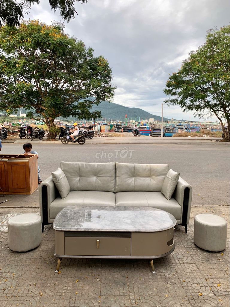 Bộ bàn ghế sofa 3 chỗ ngồi. Dịch vụ dọn dẹp nhà tại Quận Sơn Trà Đà Nẵng được đăng bởi Thế Giới Đồ Cũ Đà Nẵng hình 1