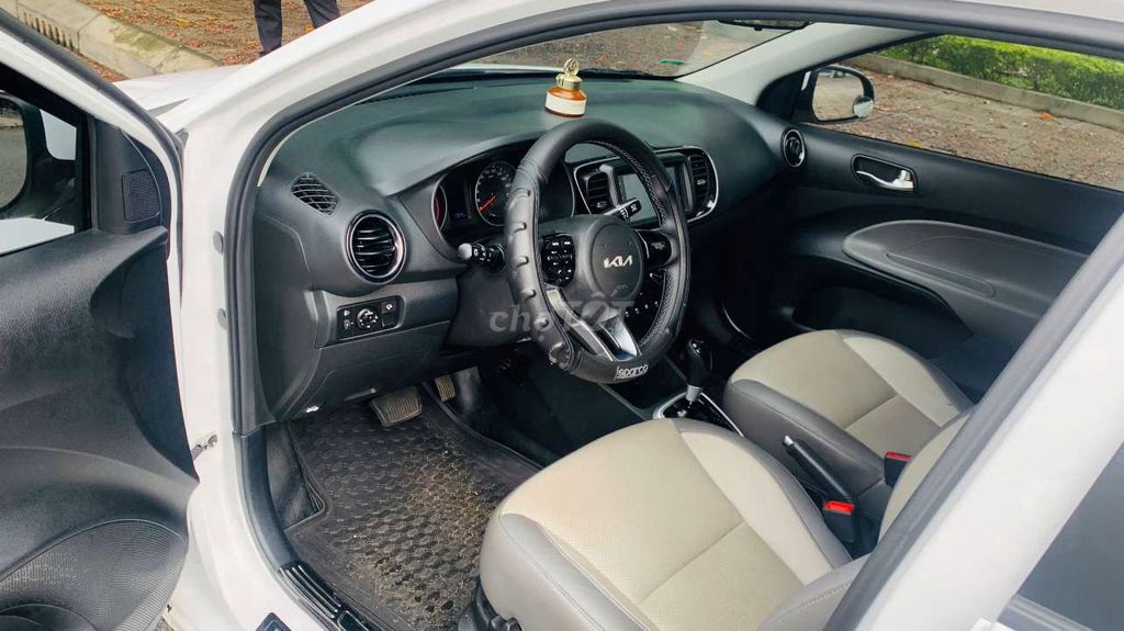 Kia Soluto 2024 - 17000 km. Mua bán Ô tô tại Quận Cẩm Lệ Đà Nẵng được đăng bởi Lê Quốc Phong hình 8