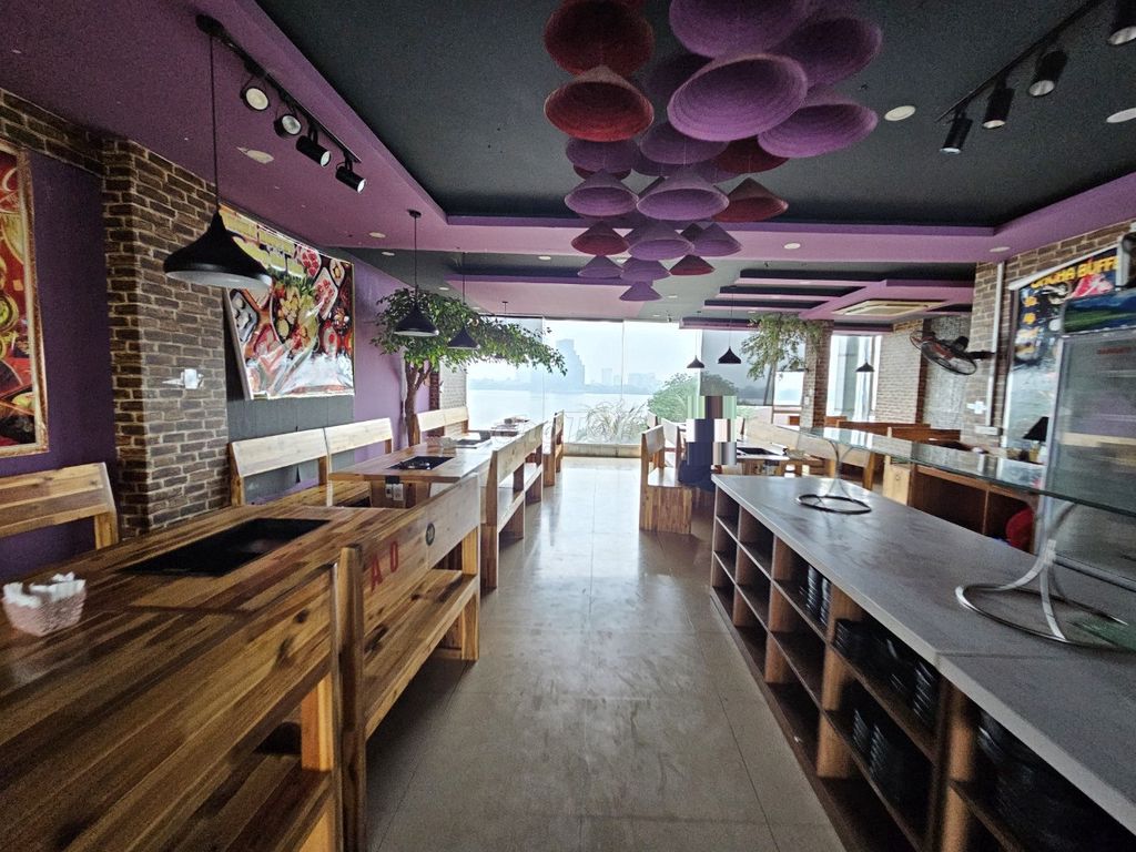 mặt bằng ở Nhật chiêu 140m2 thông sàn, view Hồ làm café nhà hàng
