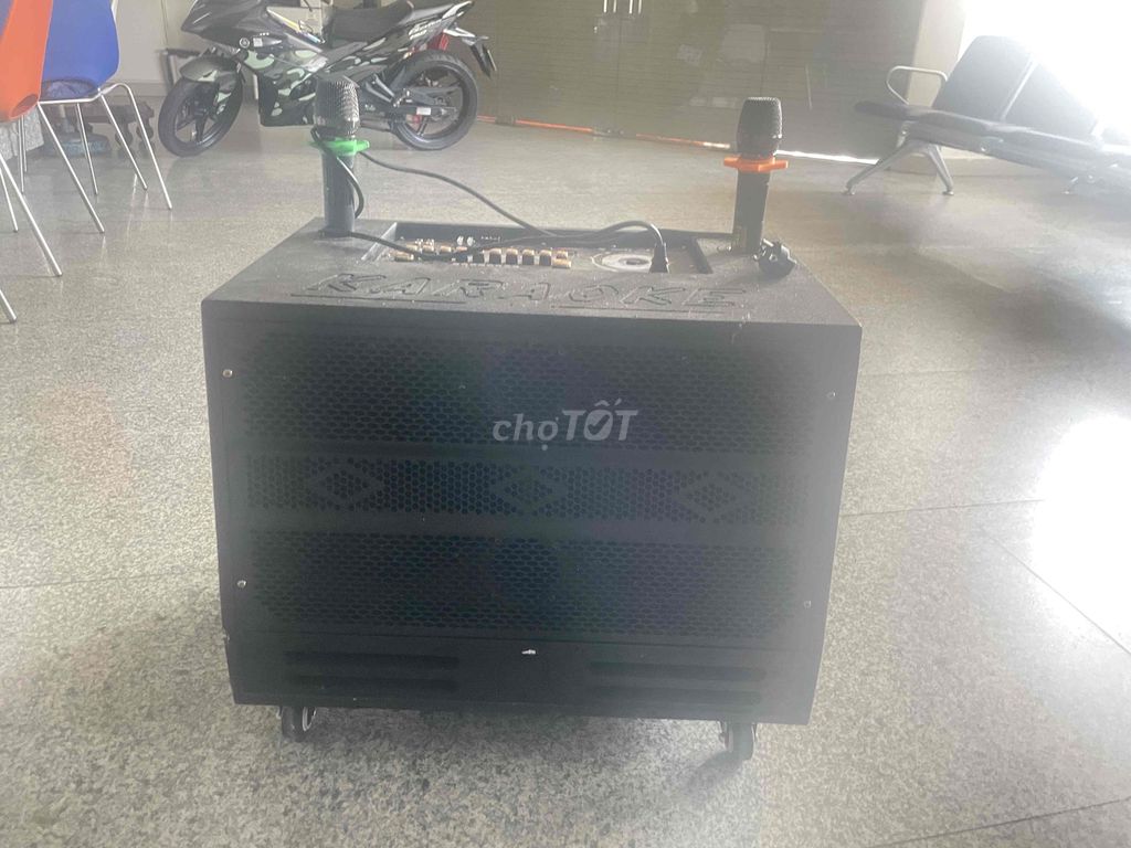Loa karaoke V200HX Đen Đã sử dụng. Mua bán Tivi, Âm thanh tại Huyện An Phú An Giang được đăng bởi Hoangmy123123 hình 1