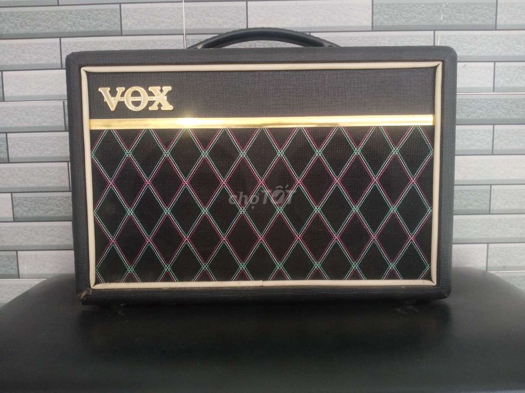 Amply guitar hiệu VOX model pathfinder Baas 10