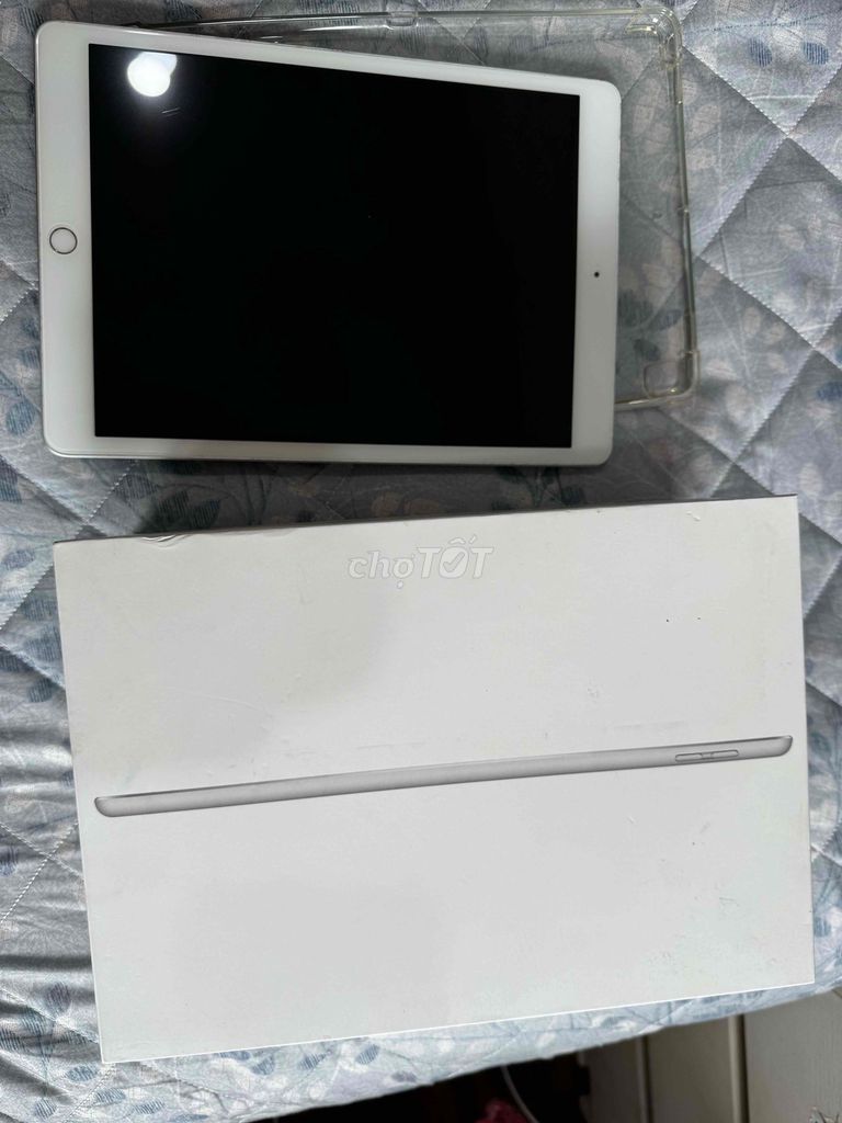 Apple iPad Gen 7 128GB Bạc VN/A. Mua bán Máy tính bảng tại Quận Tân Bình Tp Hồ Chí Minh được đăng bởi Hoàng hình 1