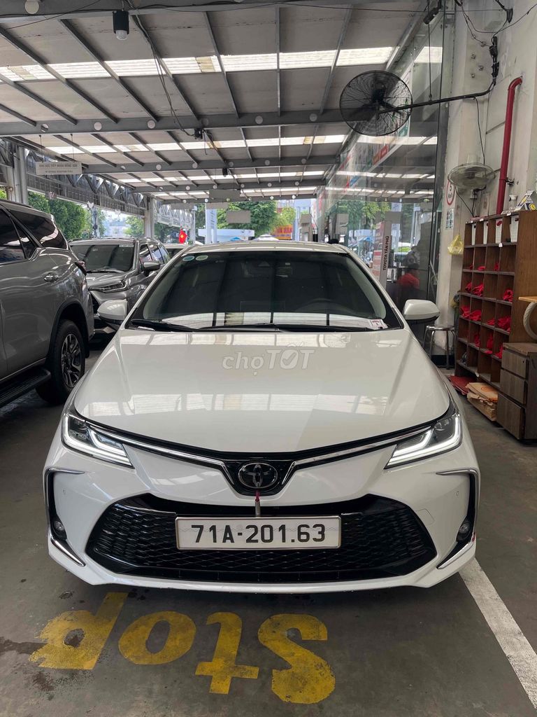 Toyota Corolla Altis 1.8V 2024