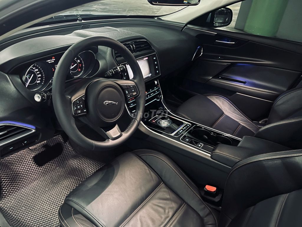 Jaguar XE 2016 Portfolio - 55000 km. Mua bán Ô tô tại Thành phố Thủ Đức Tp Hồ Chí Minh được đăng bởi Quynh Nguyen hình 4